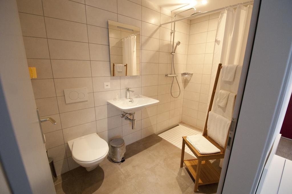 Hotel Bellavista "Bellevue" Saignelégier 客房 照片