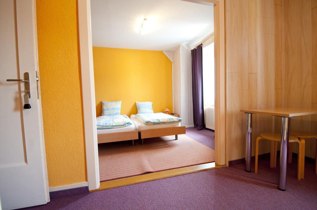 Hotel Bellavista "Bellevue" Saignelégier 外观 照片